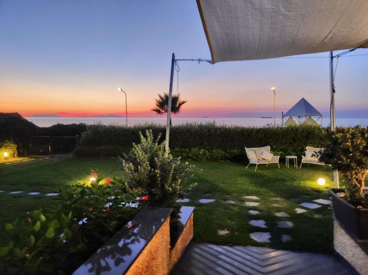 Appartamenti Vacanze Villa Meo Villafranca Tirrena Exterior photo