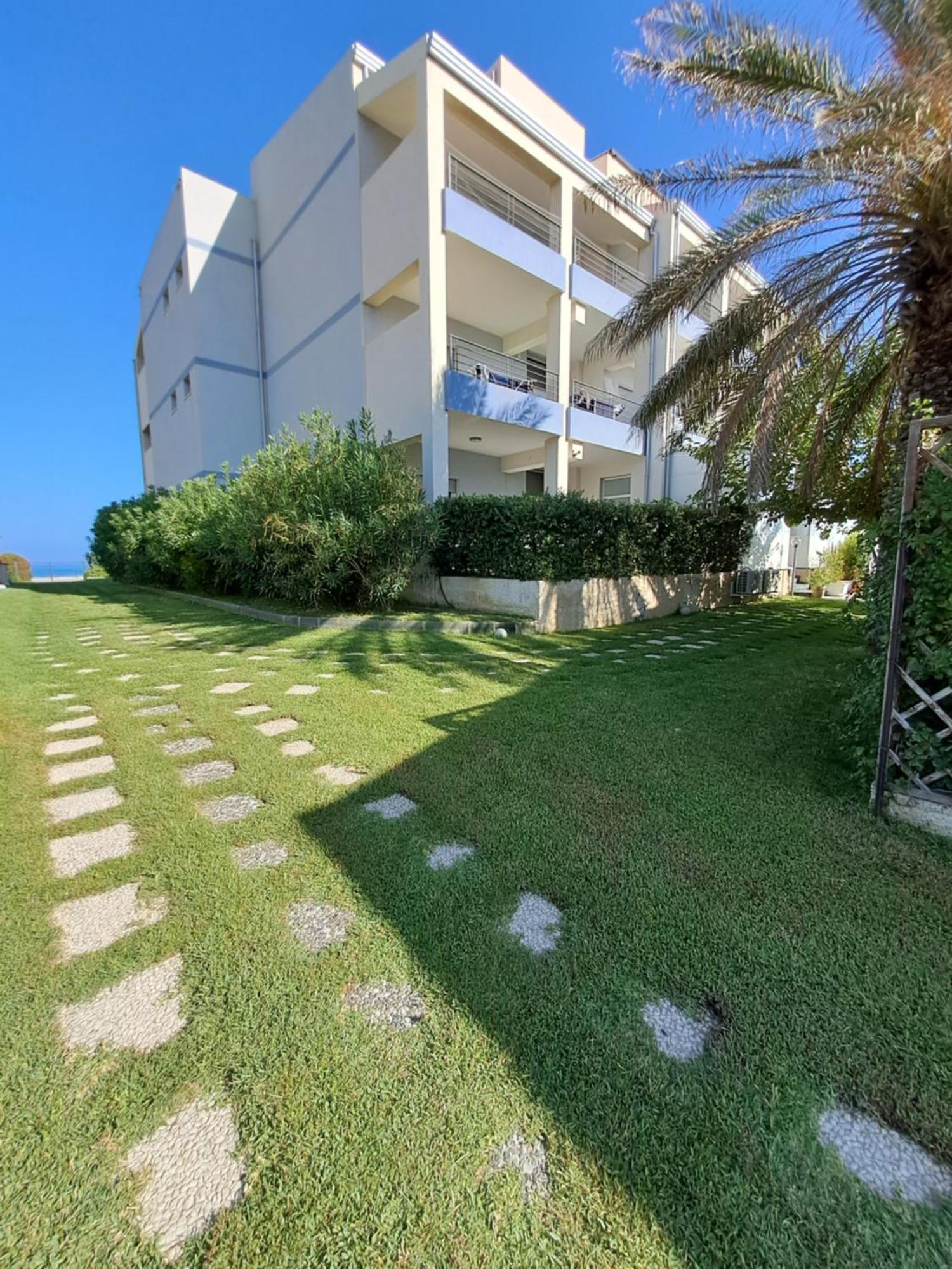 Appartamenti Vacanze Villa Meo Villafranca Tirrena Exterior photo